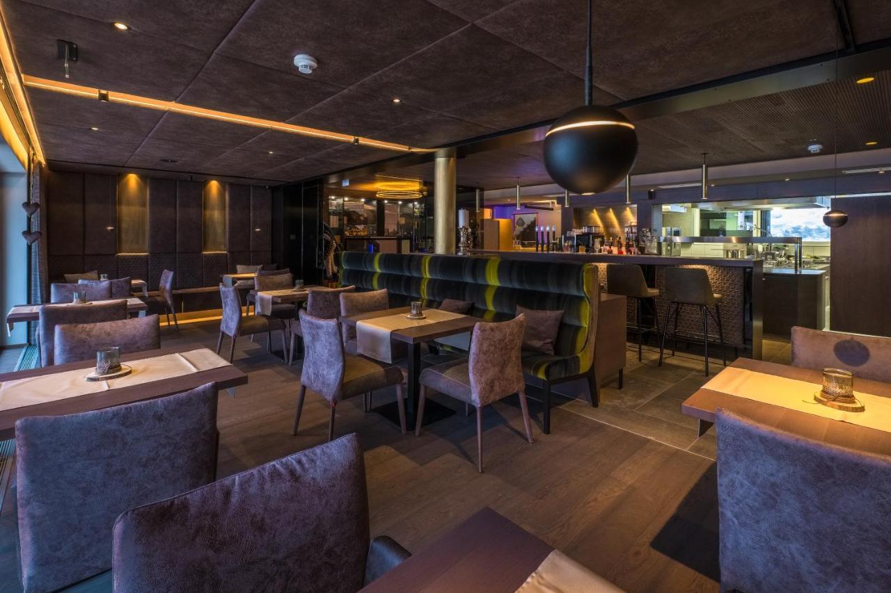 Vier Studios & Restaurant Langenfeld Exterior photo